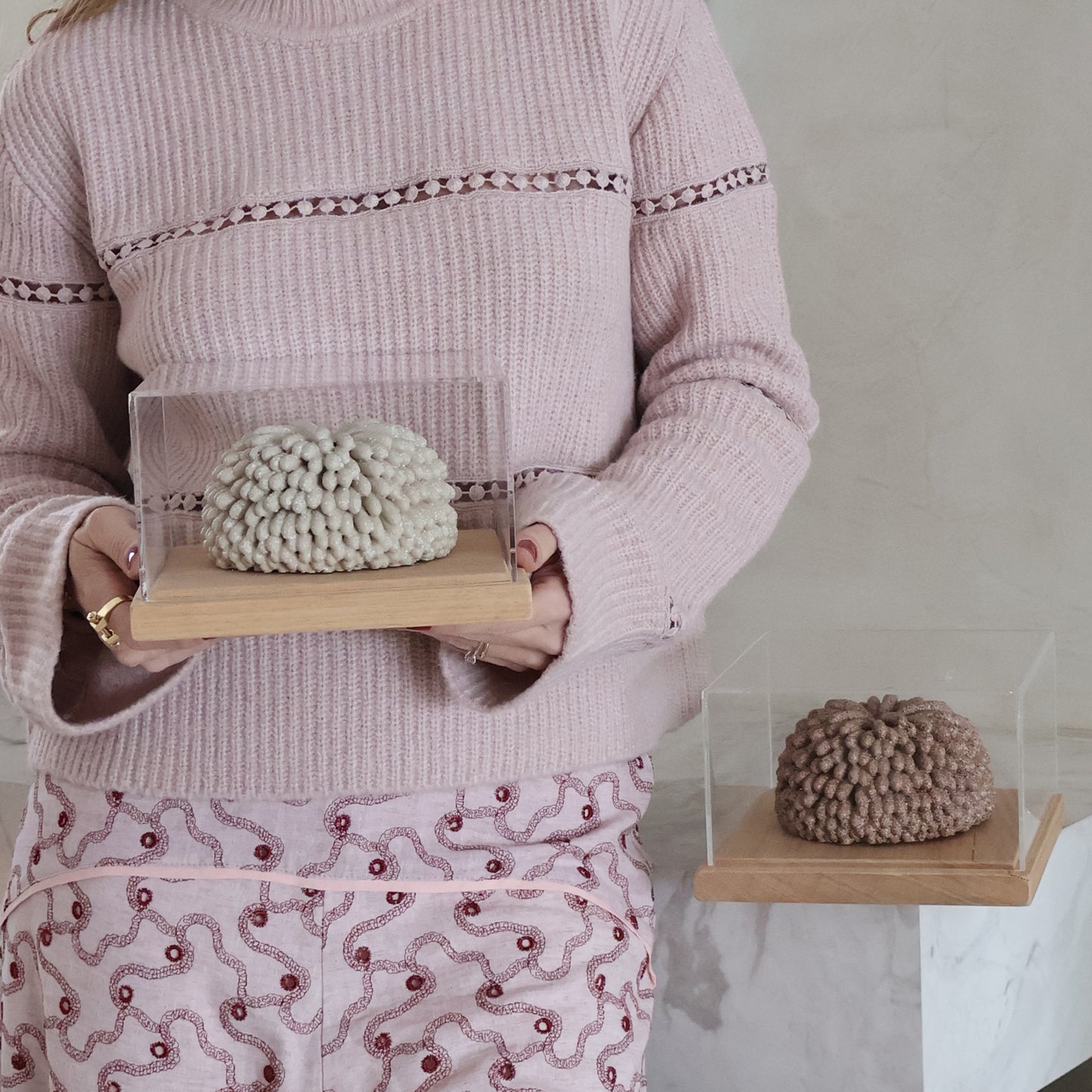 { fluffy } light sandstone